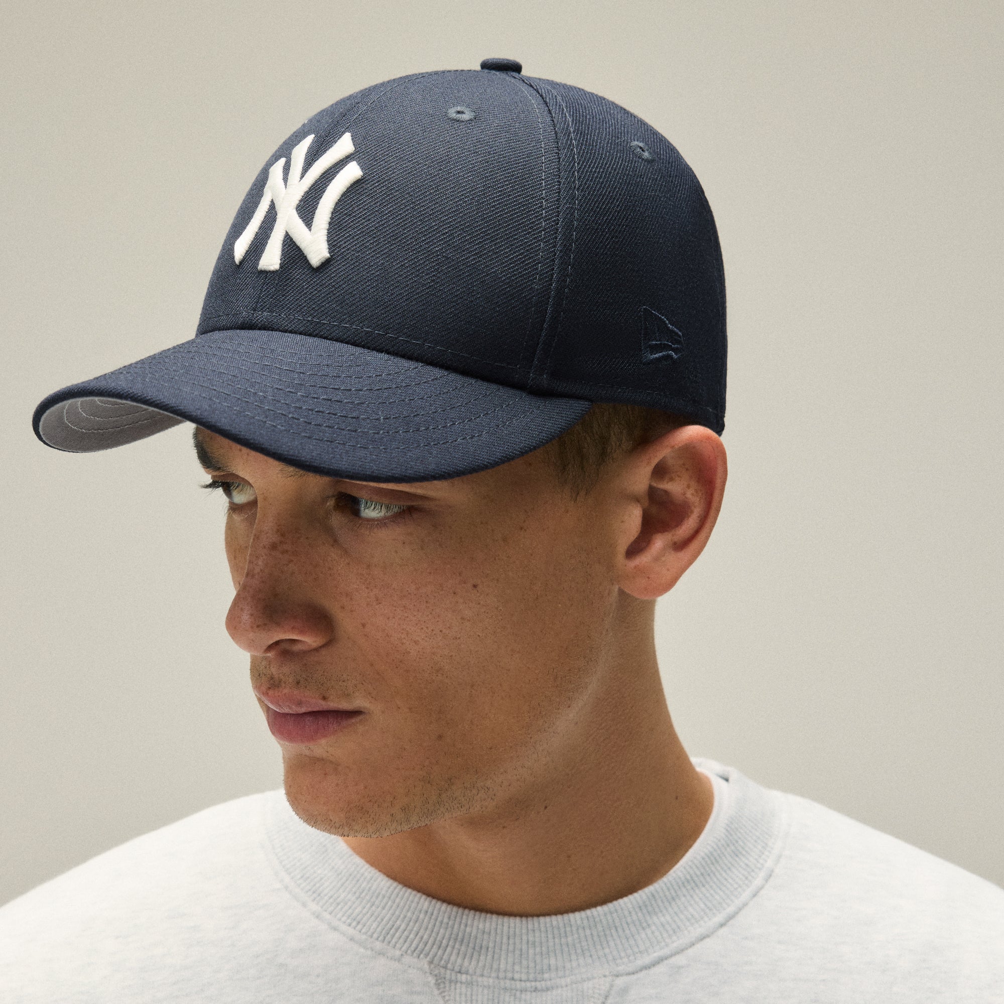 Kith & New Era for the New York Yankees 59FIFTY Low Profile Fitted Cap - Navy