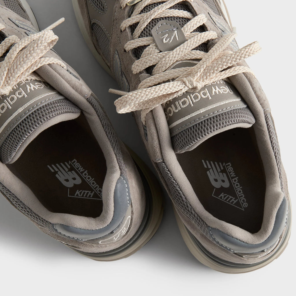 Kith 101 & New Balance Made in UK 991v2 - Moonrock